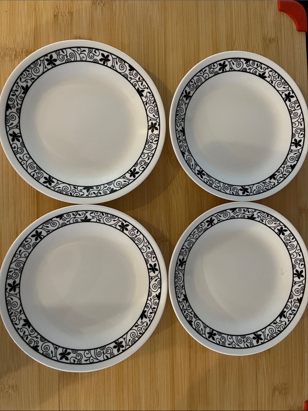 4 Pc Corelle by Corning Winding Gate Salad Plates 6.5"